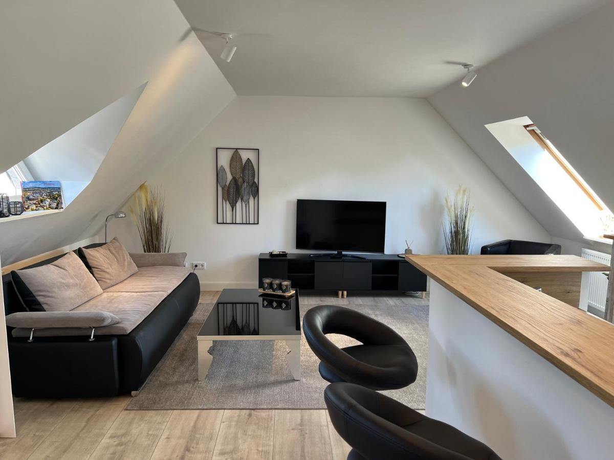 Attraktives Appartement Im Stadtzentrum Plauen Balkon Lift Bagian luar foto